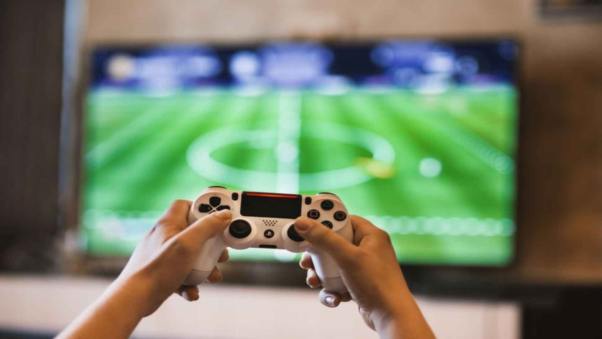How Players Read Defensive Movements In Football